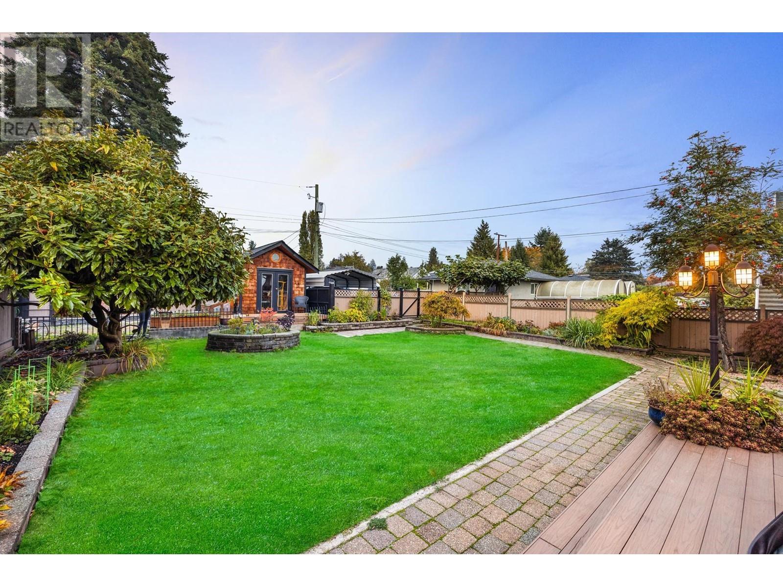 402 E 13th Street, North Vancouver, British Columbia  V7L 2M1 - Photo 30 - R2827301