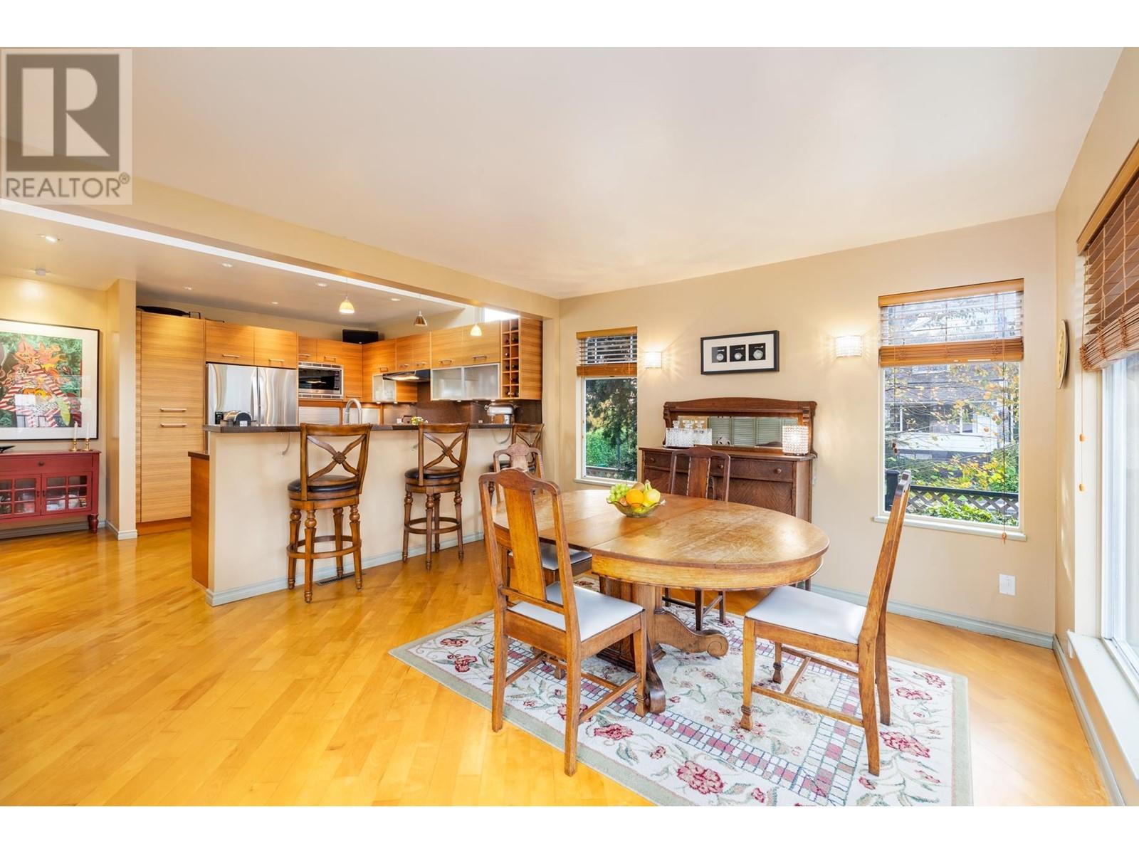 402 E 13th Street, North Vancouver, British Columbia  V7L 2M1 - Photo 9 - R2827301