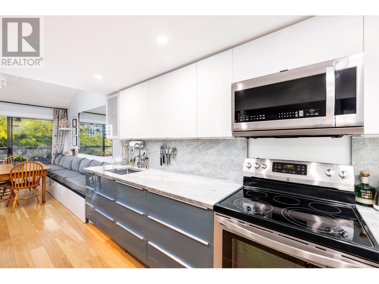 407 1363 Clyde Avenue, West Vancouver, British Columbia  V7T 2W9 - Photo 10 - R2815679