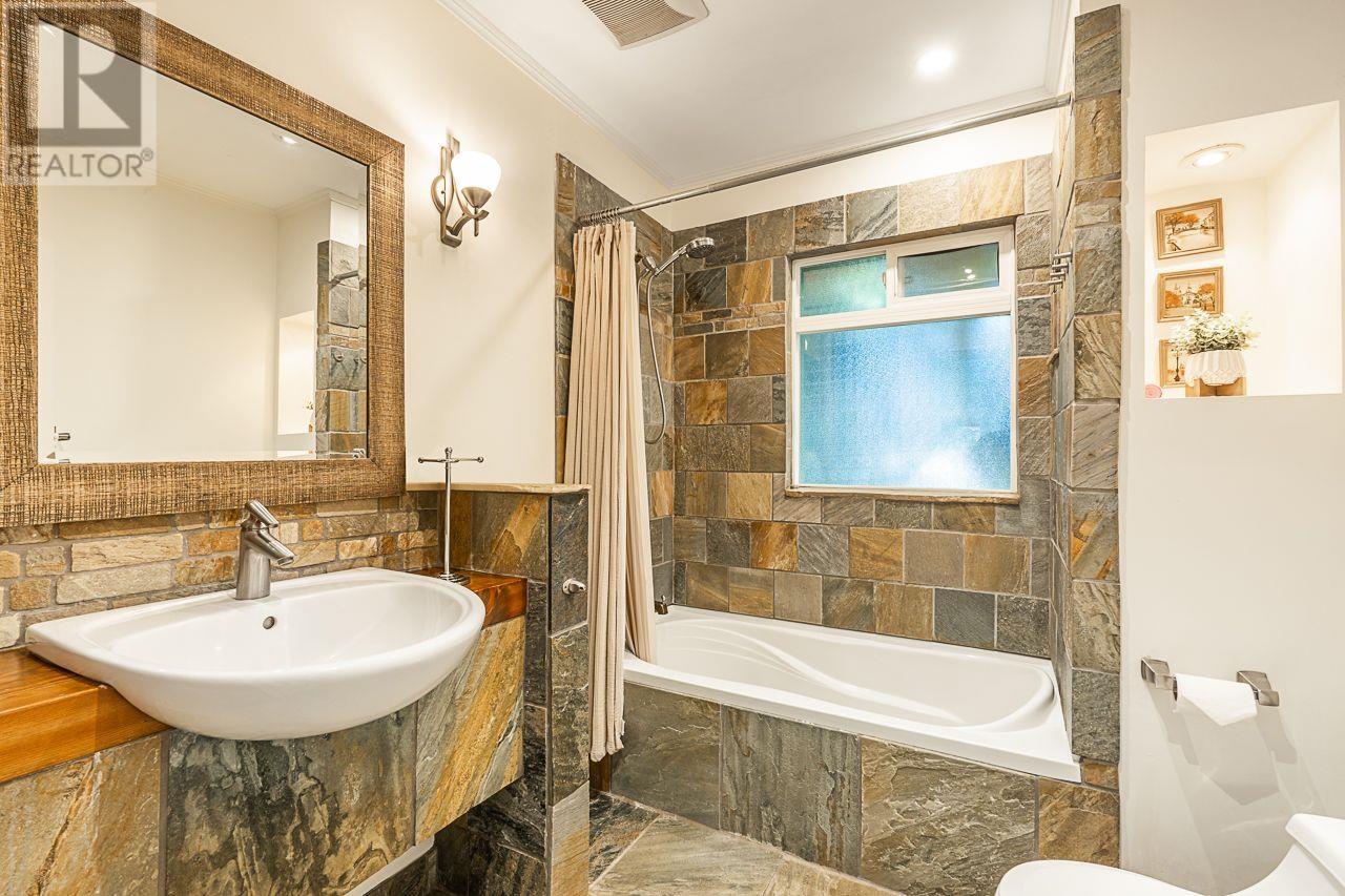 4593 Skyline Drive, North Vancouver, British Columbia  V7R 3H5 - Photo 34 - R2830319