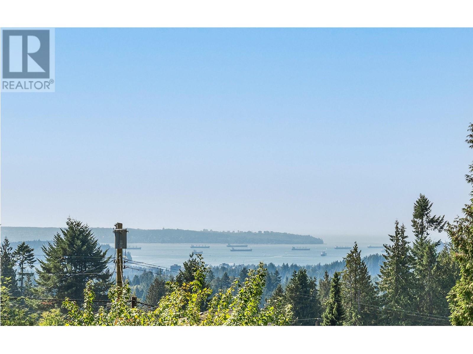 4593 SKYLINE DRIVE, north vancouver, British Columbia