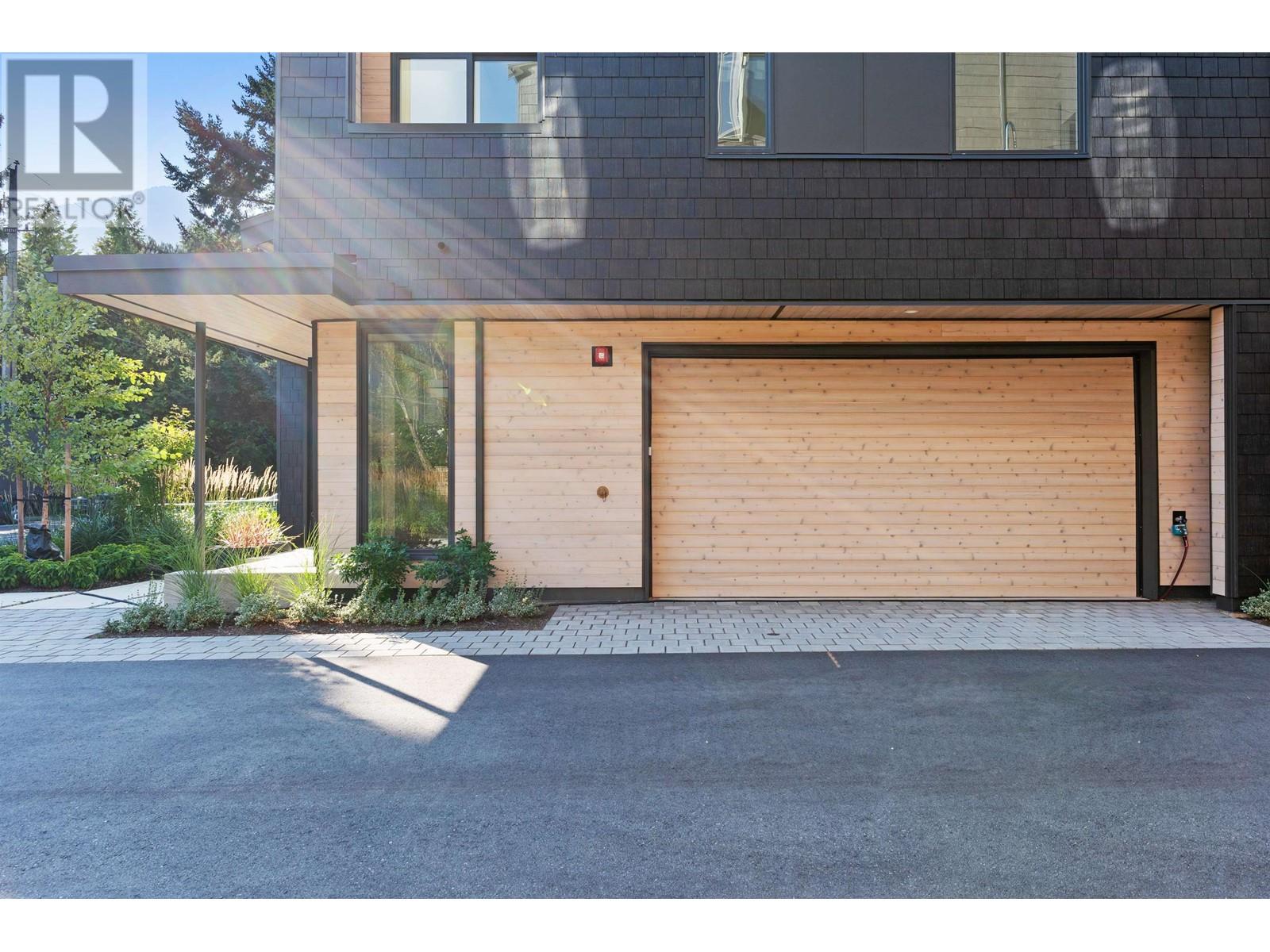 1 1089 Wilson Crescent, Squamish, British Columbia  V8B 0M4 - Photo 2 - R2830186