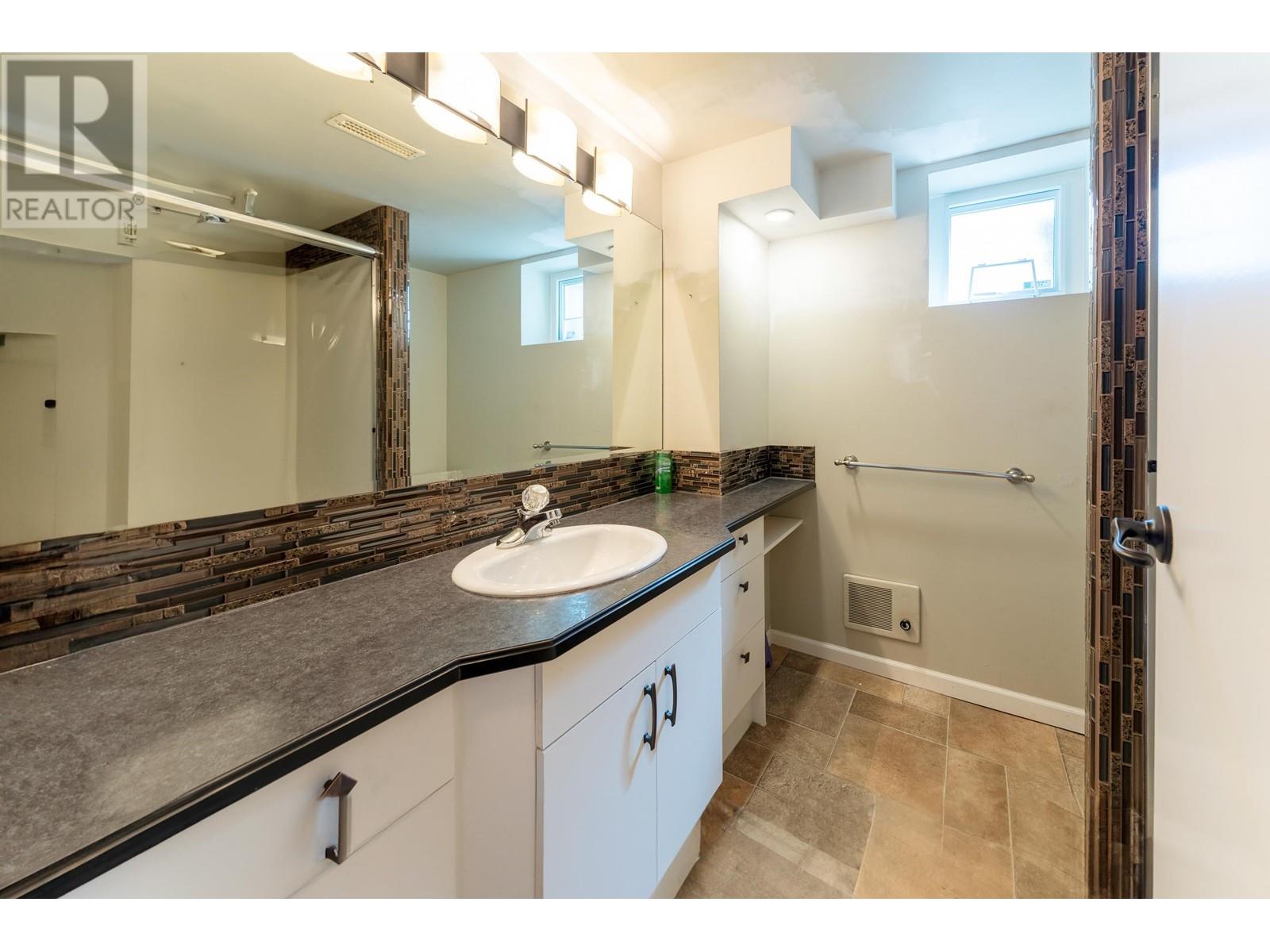 21518 122nd Avenue, Maple Ridge, British Columbia  V2X 3W6 - Photo 19 - R2830041