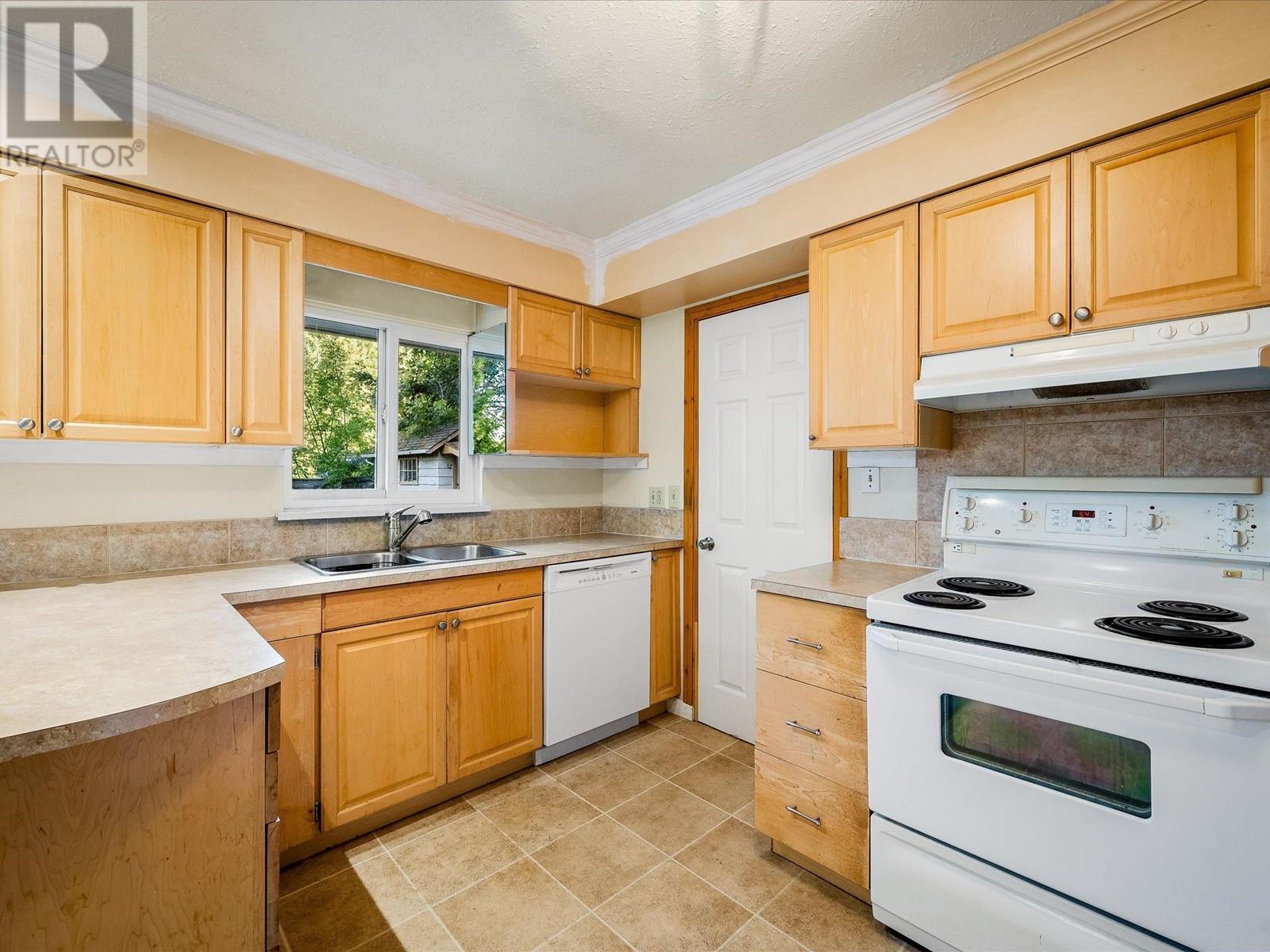2305 Mamquam Road, Squamish, British Columbia  V0N 1T0 - Photo 17 - R2830322