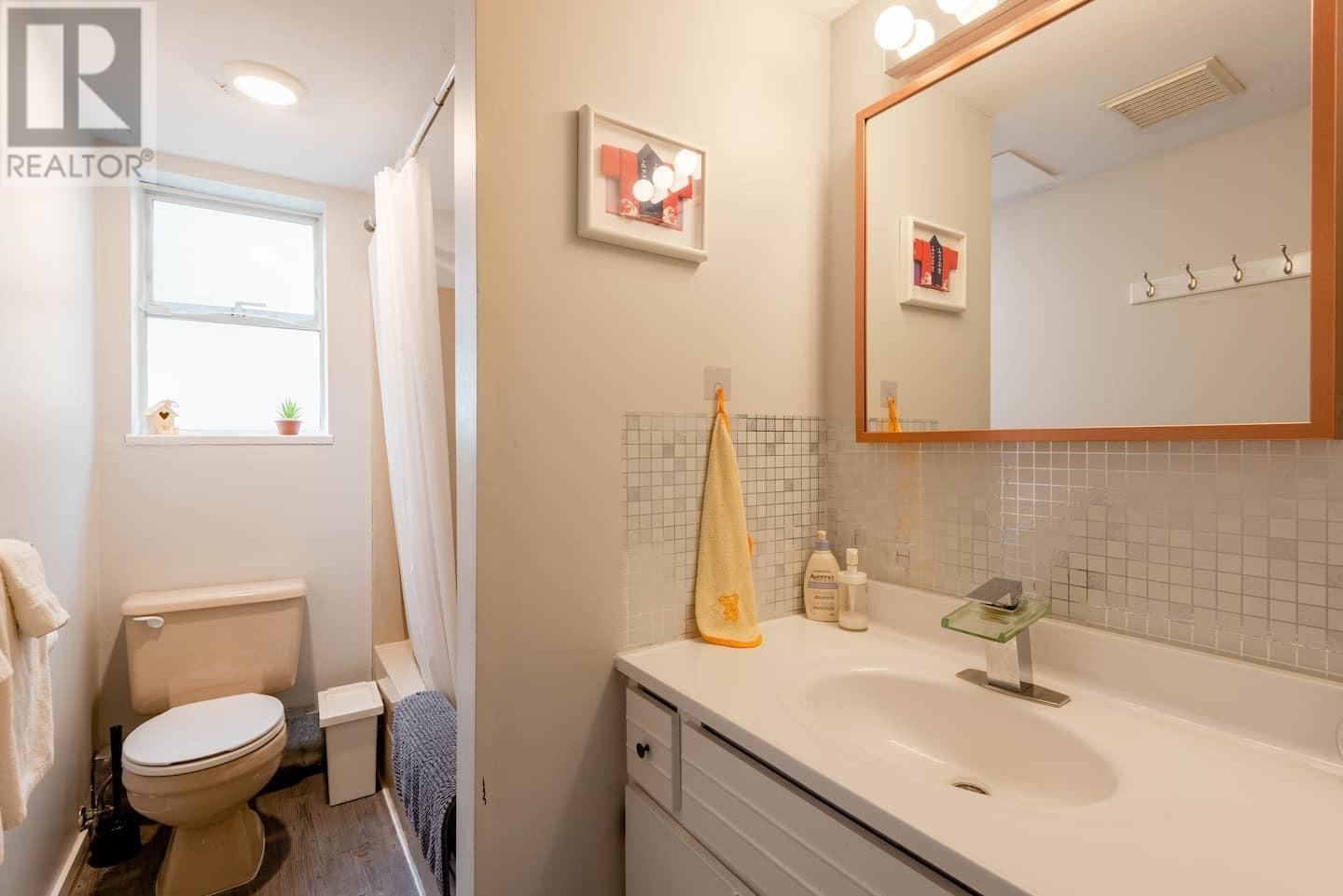 Ground Floor Graham Avenue, Burnaby, British Columbia  V3N 1V9 - Photo 11 - R2820881