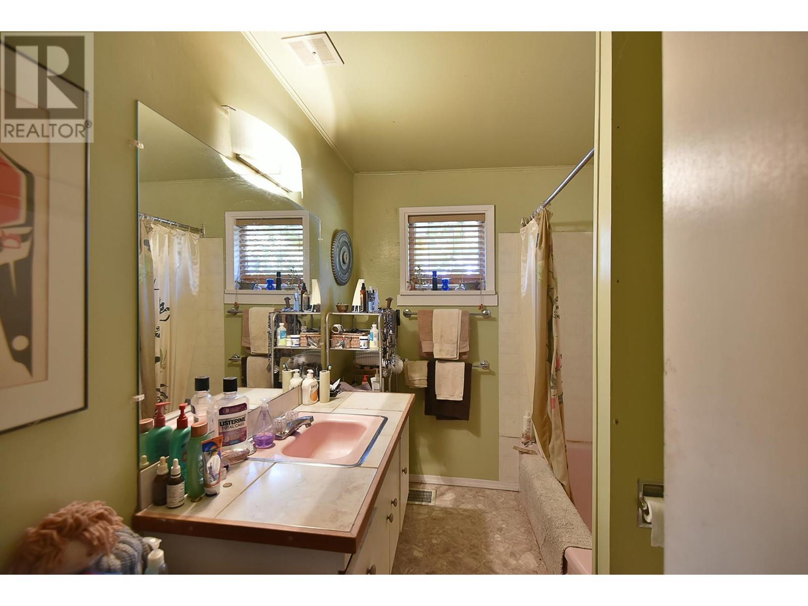 6242 Sunshine Coast Highway, Sechelt, British Columbia  V7Z 0M1 - Photo 17 - R2824425