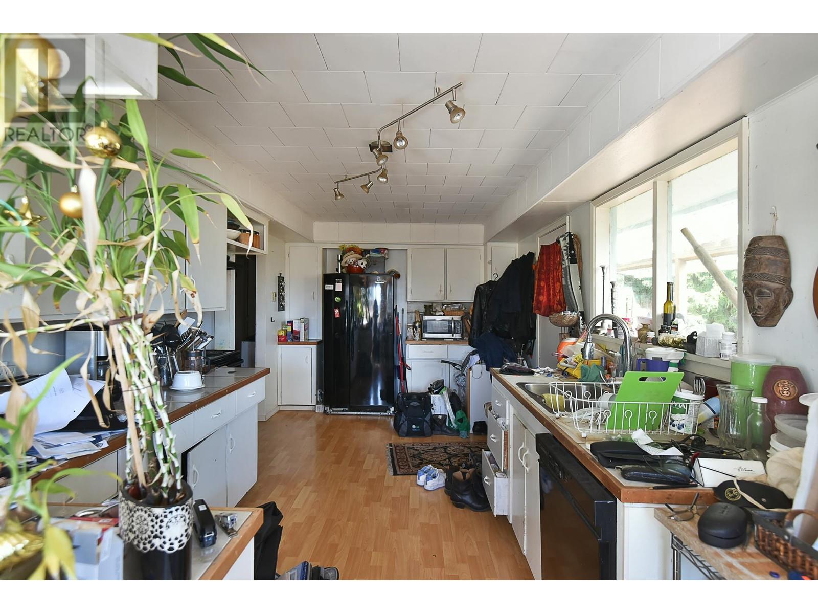 6242 Sunshine Coast Highway, Sechelt, British Columbia  V7Z 0M1 - Photo 11 - R2824425