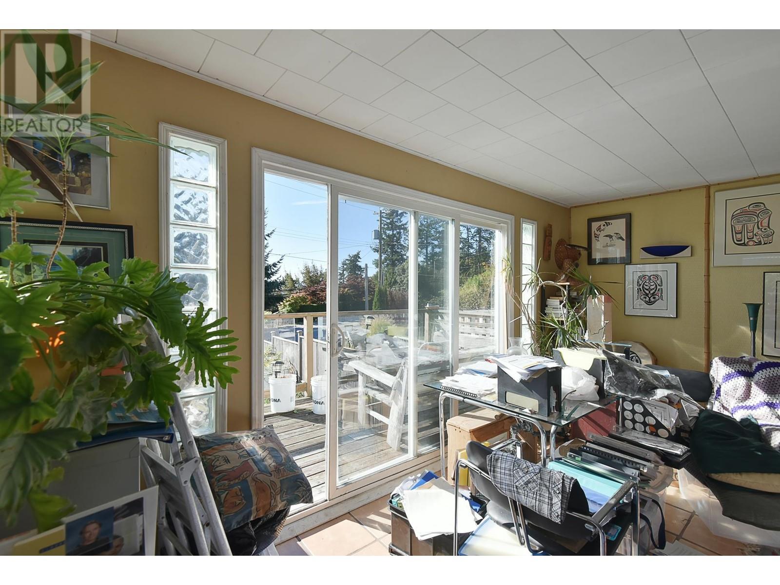 6242 Sunshine Coast Highway, Sechelt, British Columbia  V7Z 0M1 - Photo 13 - R2824425