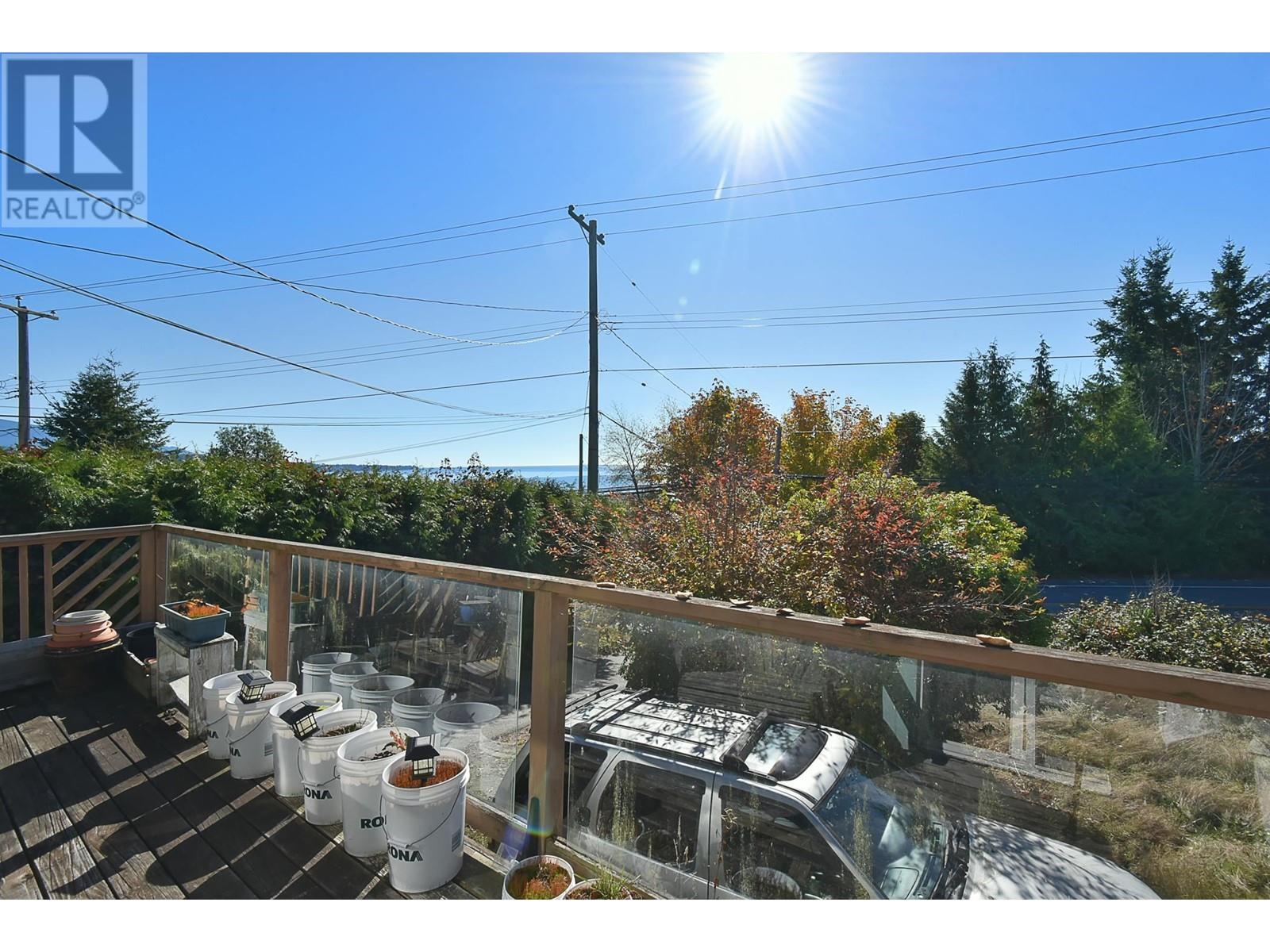 6242 Sunshine Coast Highway, Sechelt, British Columbia  V7Z 0M1 - Photo 14 - R2824425
