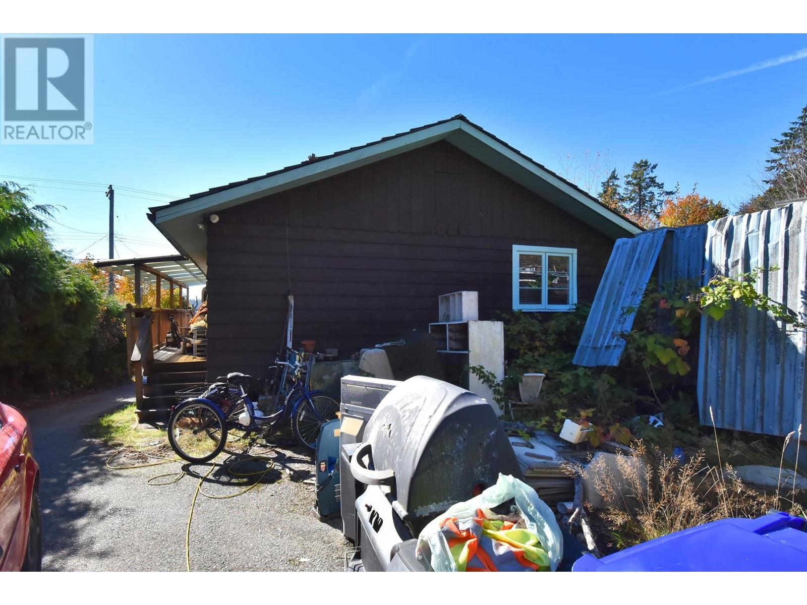 6242 Sunshine Coast Highway, Sechelt, British Columbia  V7Z 0M1 - Photo 7 - R2824425