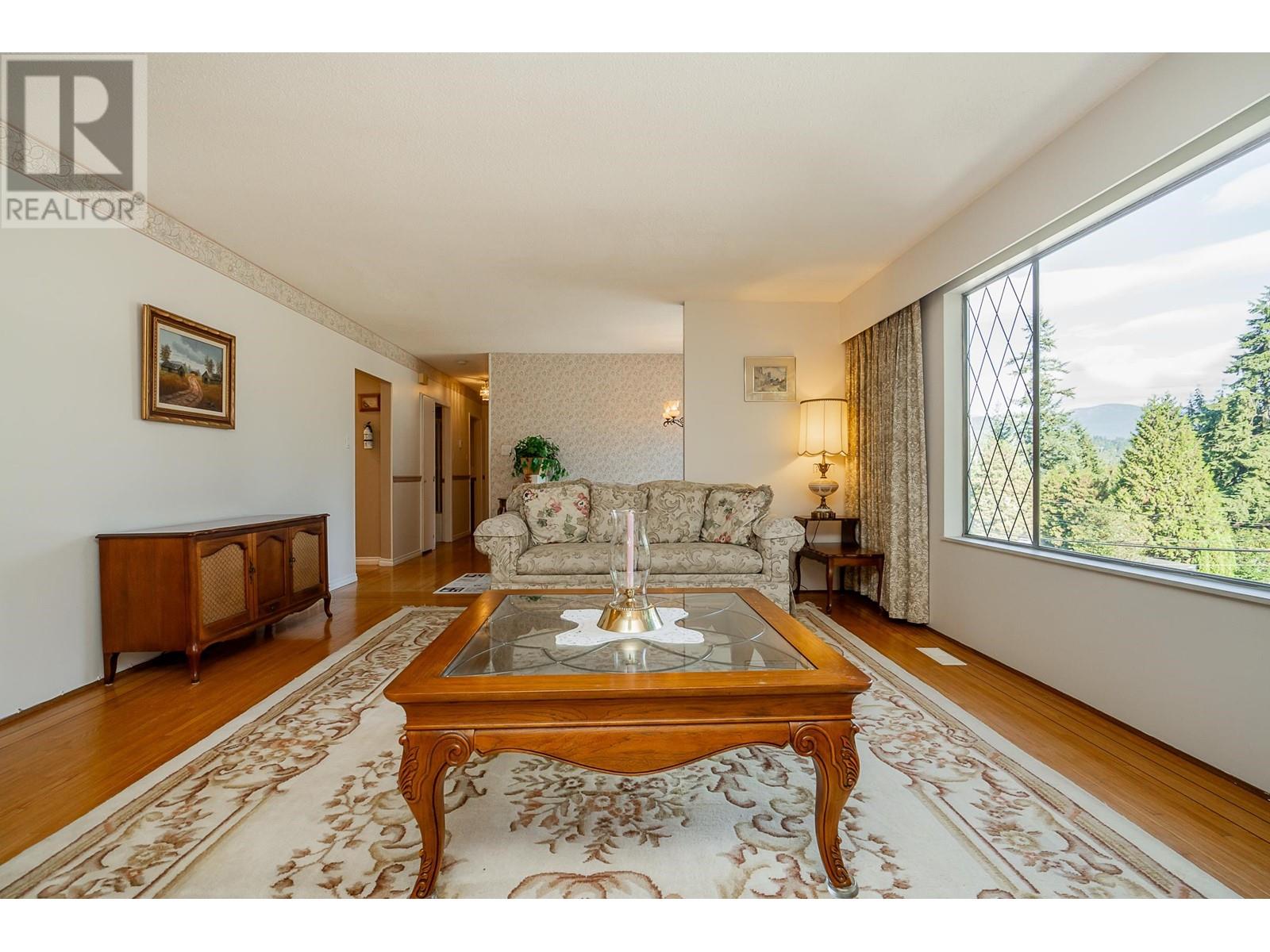 201 Clearview Drive, Port Moody, British Columbia  V3H 2S7 - Photo 3 - R2829616