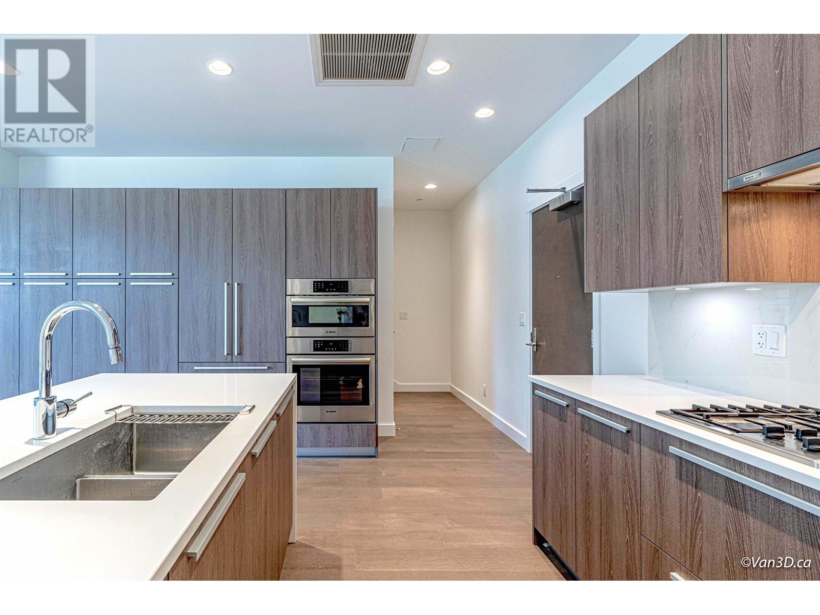 2769 Mountain Highway, North Vancouver, British Columbia  V7J 0B4 - Photo 3 - R2828128