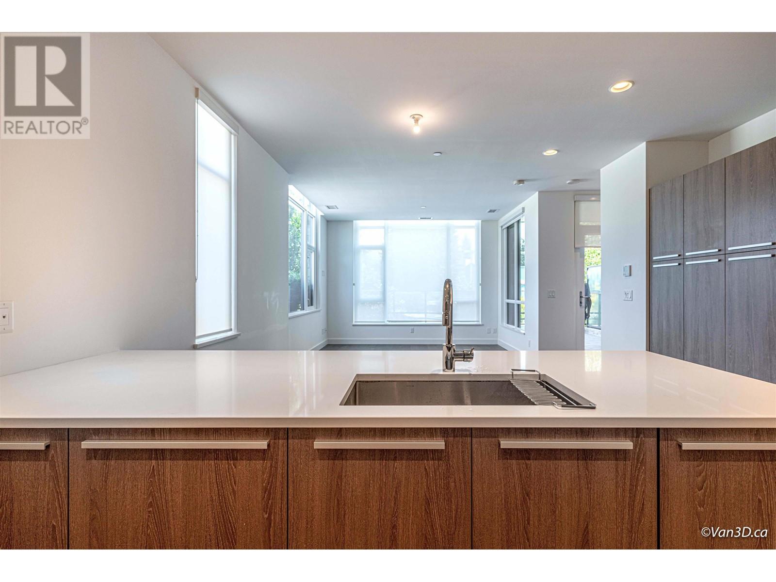2769 Mountain Highway, North Vancouver, British Columbia  V7J 0B4 - Photo 4 - R2828128