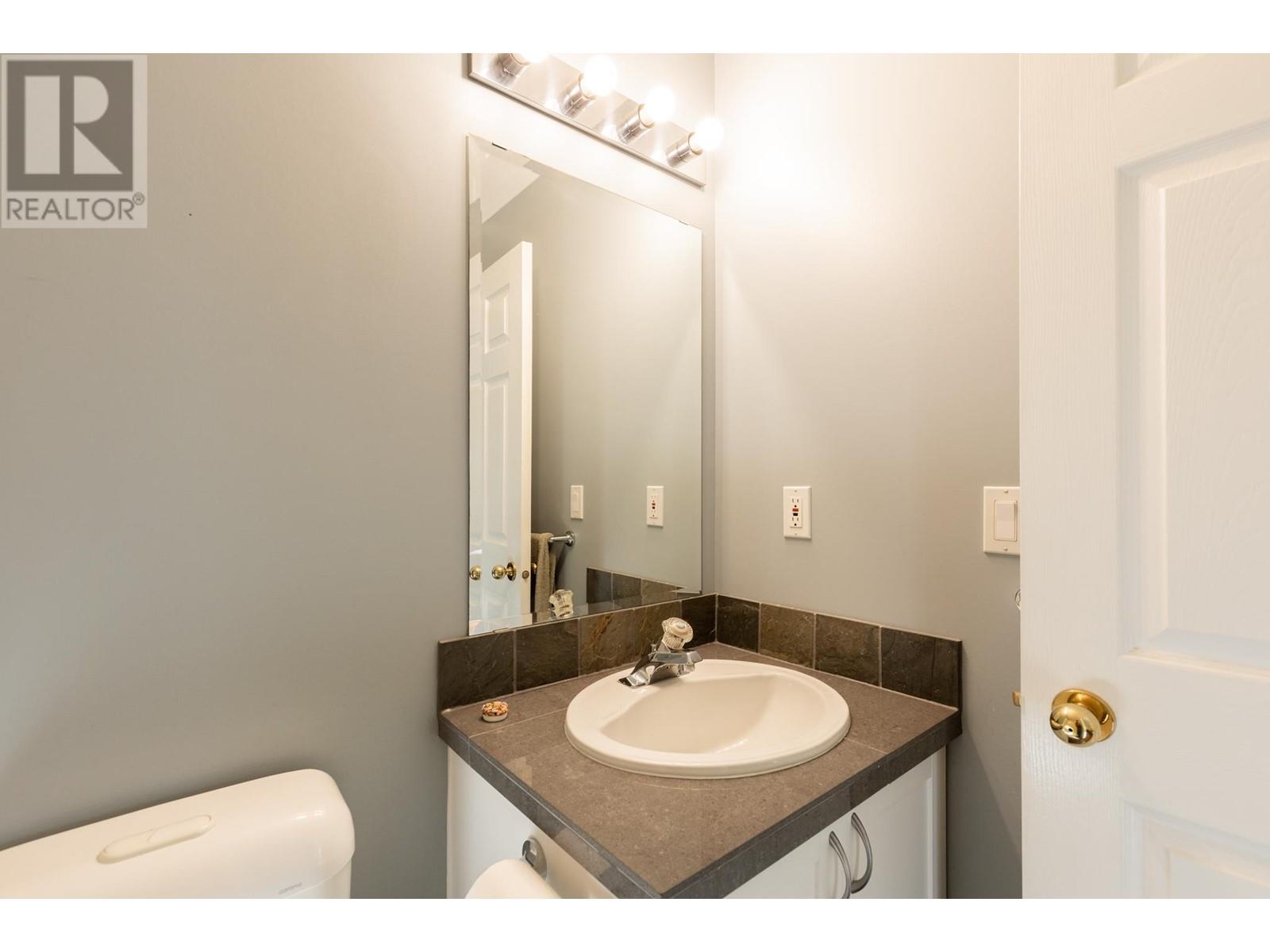 10 5706 Ebbtide Street, Sechelt, British Columbia  V7Z 0J4 - Photo 20 - R2829598
