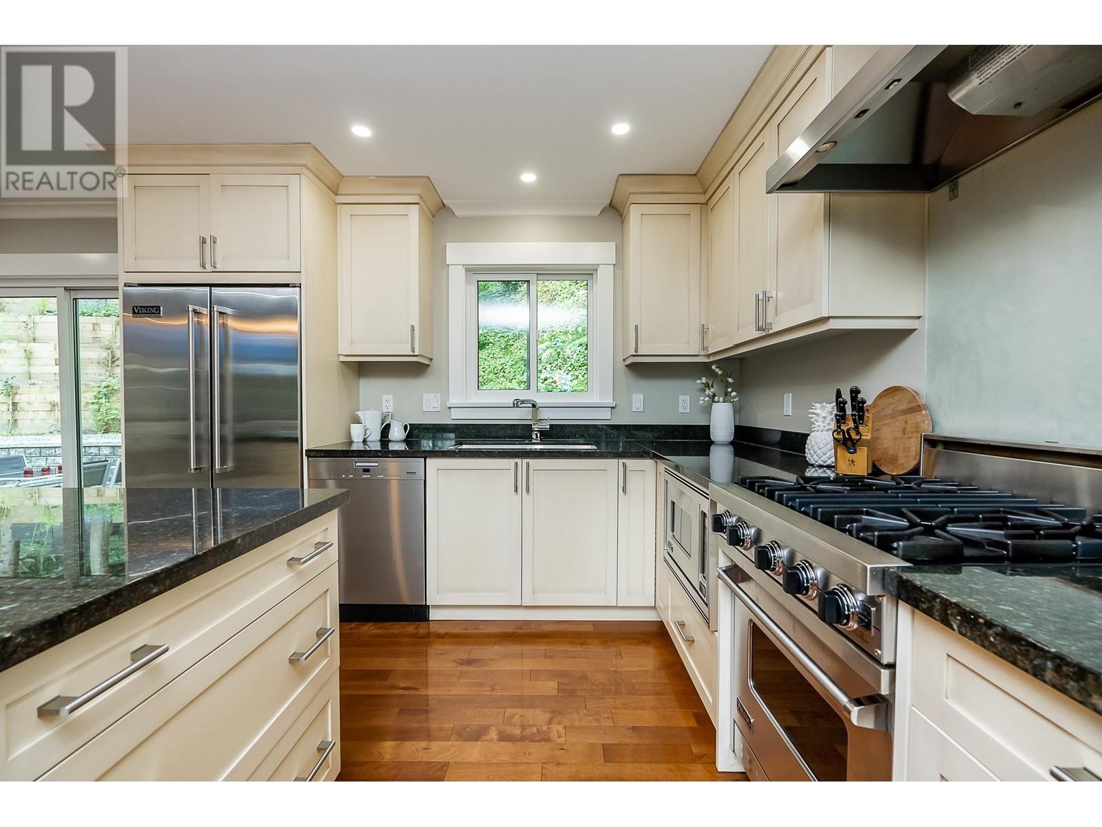 6091 Eagleridge Drive, West Vancouver, British Columbia  V7W 1W7 - Photo 14 - R2811802