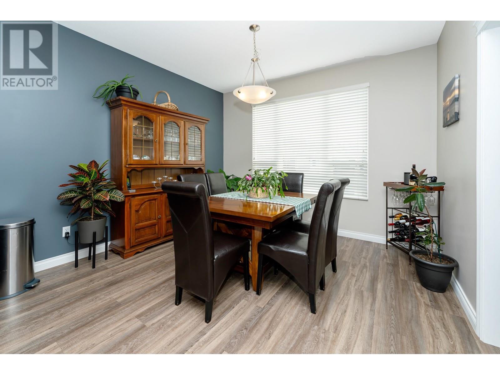 24374 102b Avenue, Maple Ridge, British Columbia  V2W 2E7 - Photo 2 - R2830062