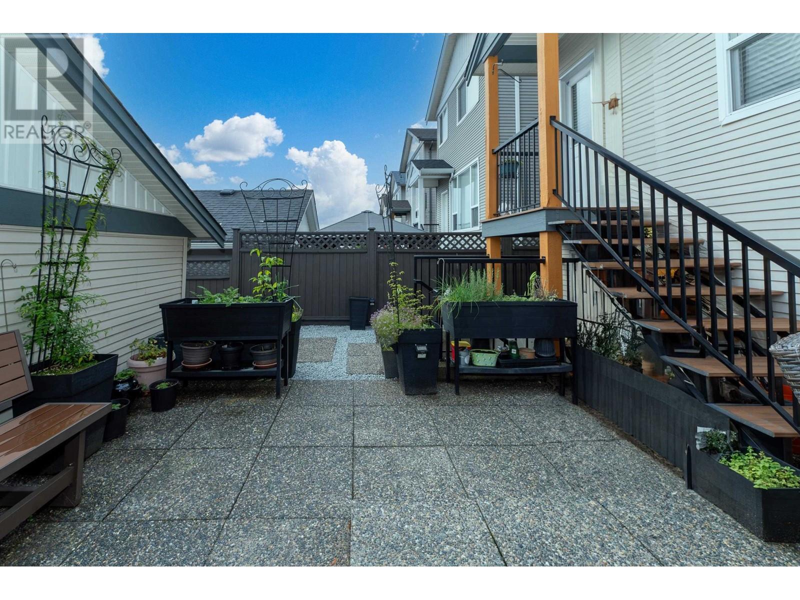 24374 102b Avenue, Maple Ridge, British Columbia  V2W 2E7 - Photo 28 - R2830062
