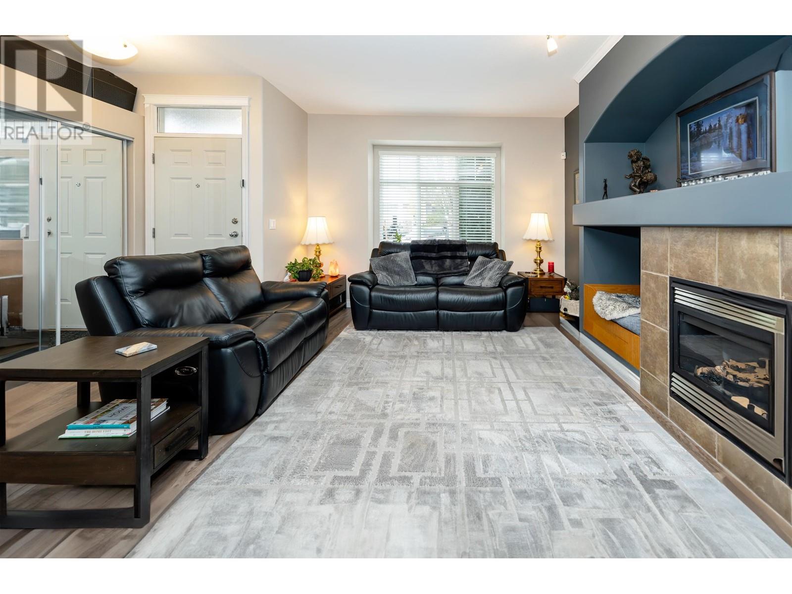 24374 102b Avenue, Maple Ridge, British Columbia  V2W 2E7 - Photo 3 - R2830062