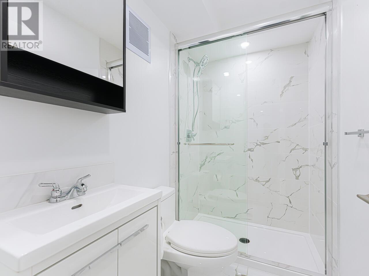 625 W 15 Street, North Vancouver, British Columbia  V7R 1T1 - Photo 37 - R2825795