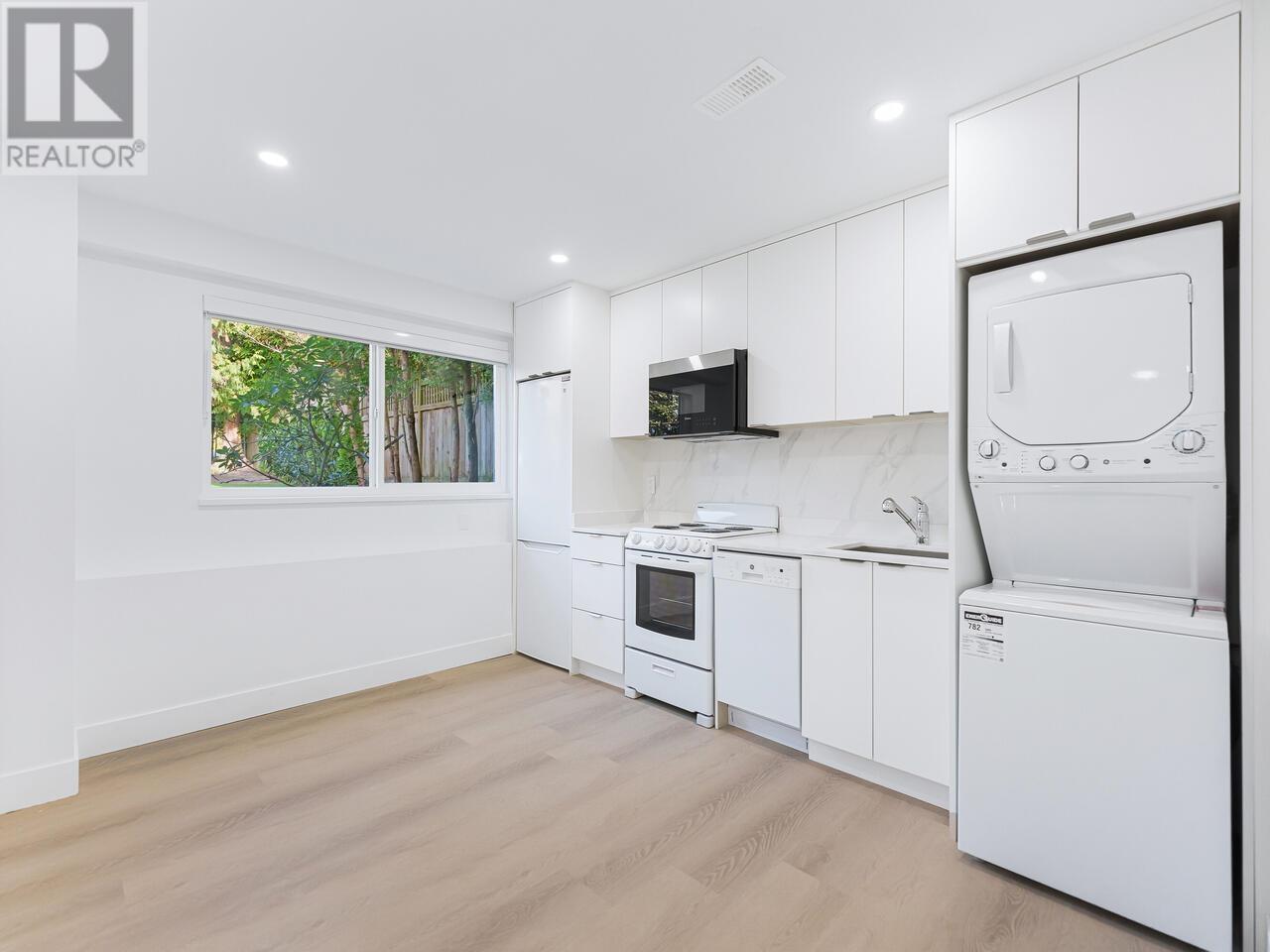 625 W 15 Street, North Vancouver, British Columbia  V7R 1T1 - Photo 34 - R2825795
