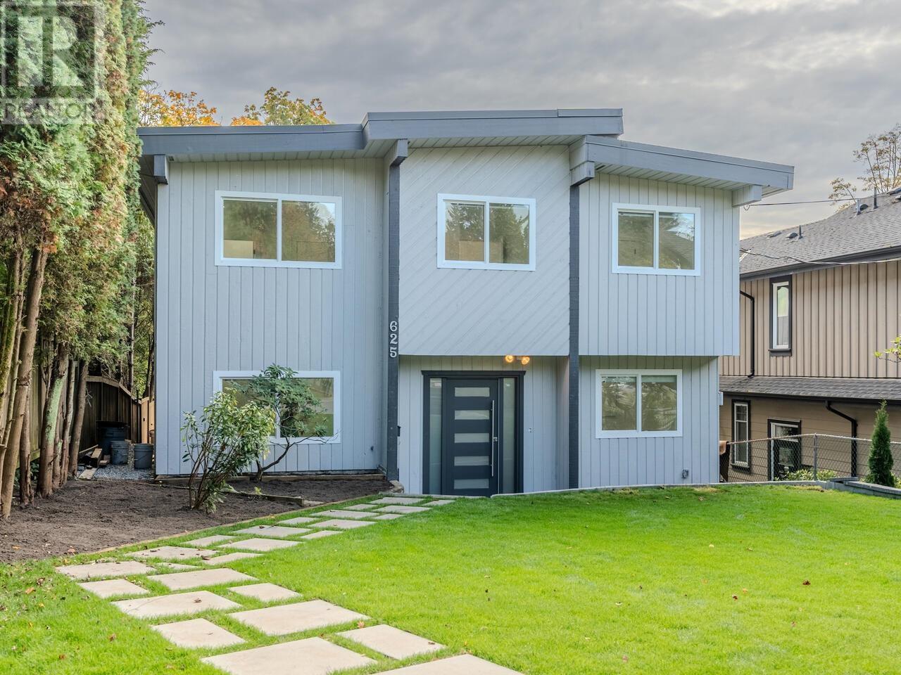 625 W 15 Street, North Vancouver, British Columbia  V7R 1T1 - Photo 3 - R2825795