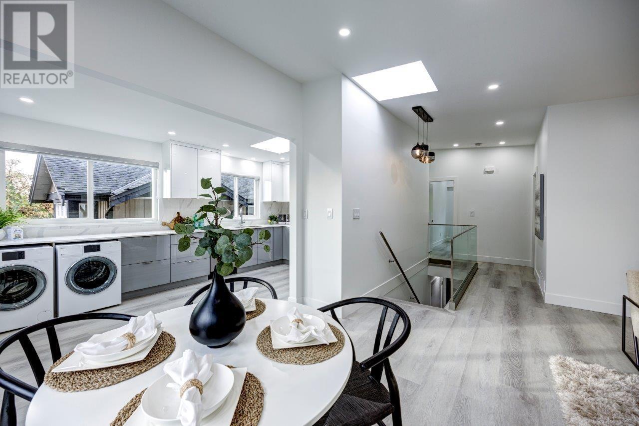 625 W 15 Street, North Vancouver, British Columbia  V7R 1T1 - Photo 24 - R2825795