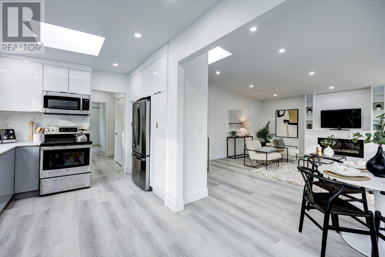 625 W 15 Street, North Vancouver, British Columbia  V7R 1T1 - Photo 29 - R2825795
