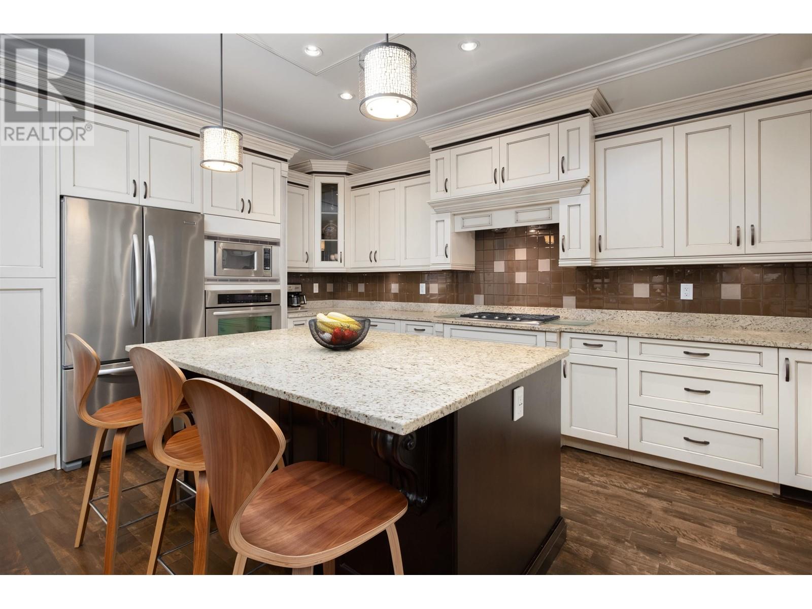 3462 Gislason Avenue, Coquitlam, British Columbia  V3B 3H7 - Photo 2 - R2826076