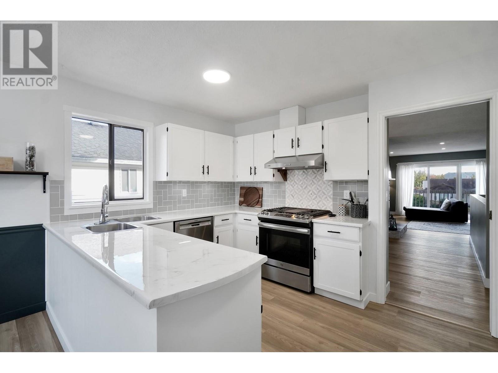 23405 Sandpiper Avenue, Maple Ridge, British Columbia  V2X 9M3 - Photo 10 - R2830033