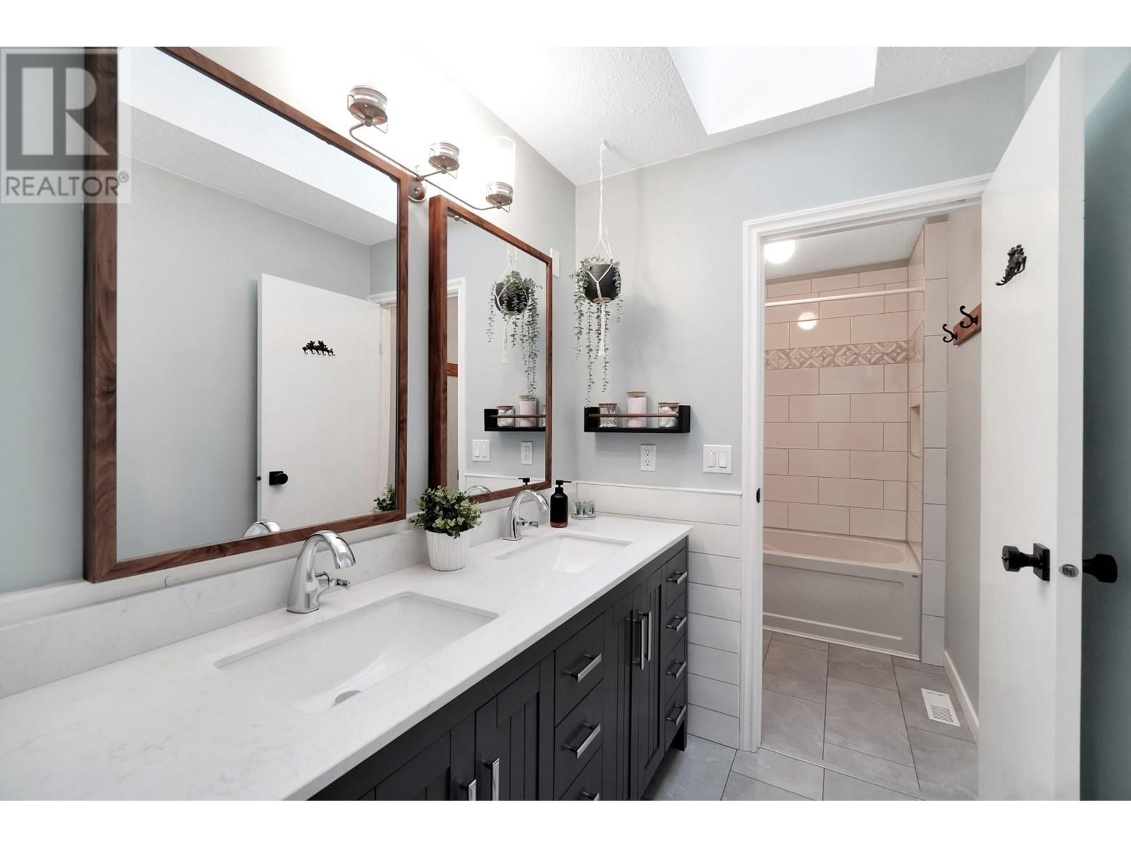 23405 Sandpiper Avenue, Maple Ridge, British Columbia  V2X 9M3 - Photo 21 - R2830033