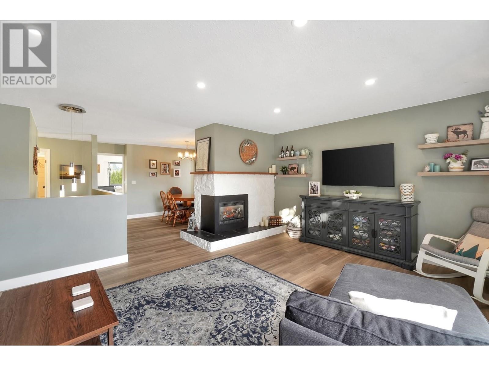 23405 Sandpiper Avenue, Maple Ridge, British Columbia  V2X 9M3 - Photo 7 - R2830033