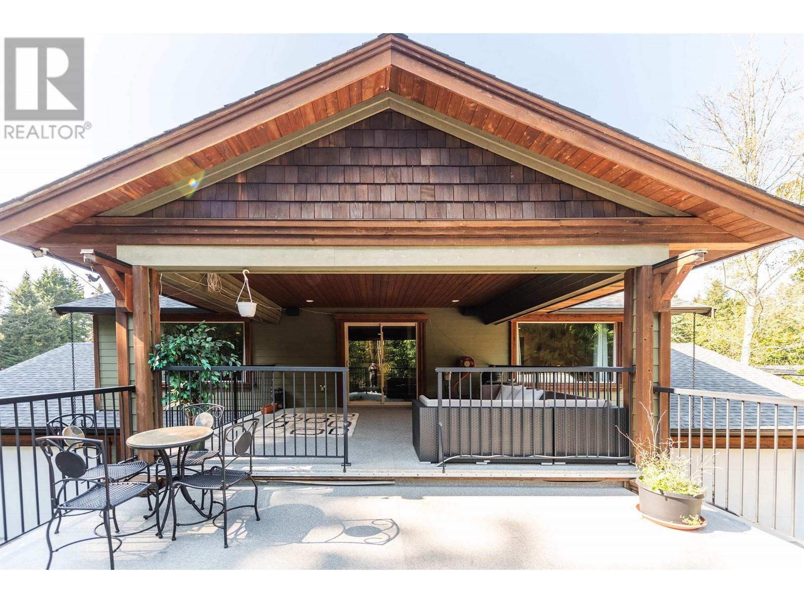 4458 HAZELNUT LANE, sechelt, British Columbia