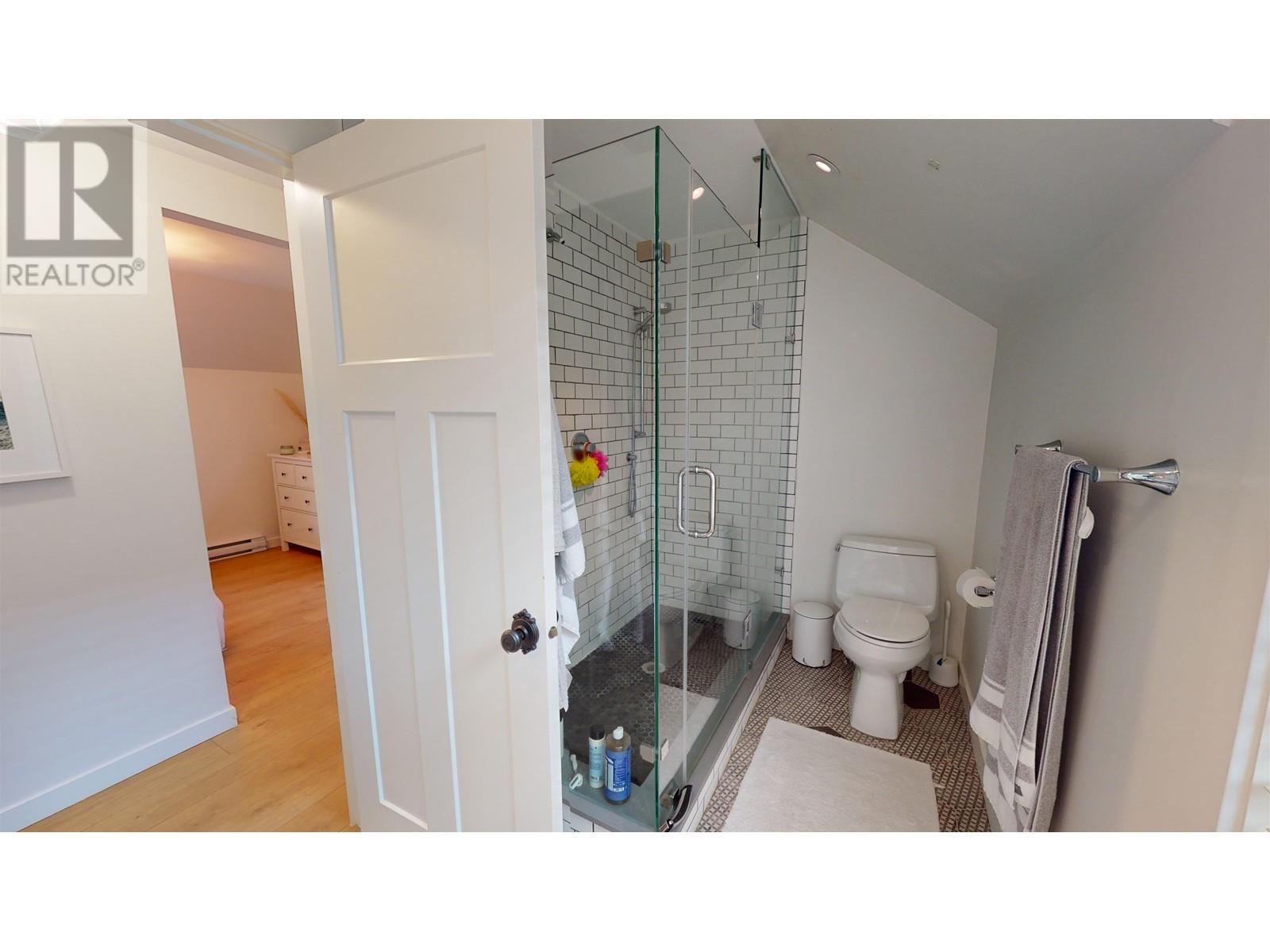 144 E 24th Avenue, Vancouver, British Columbia  V5V 1Z4 - Photo 11 - R2830257