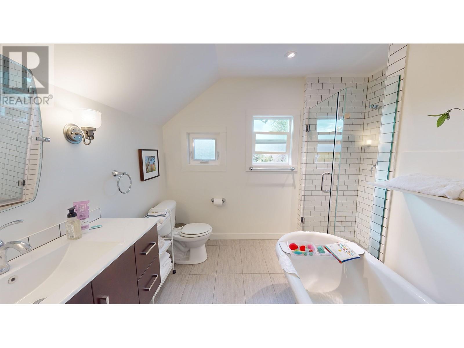 144 E 24th Avenue, Vancouver, British Columbia  V5V 1Z4 - Photo 14 - R2830257