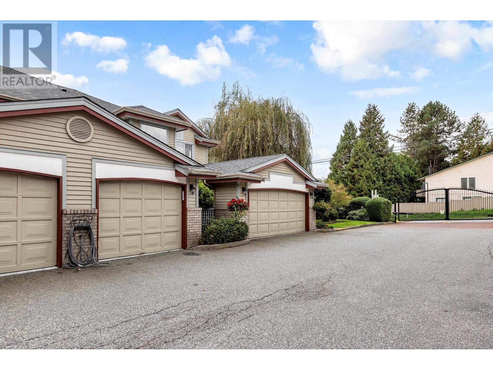 33 11502 Burnett Street, Maple Ridge, British Columbia  V2X 0Y2 - Photo 2 - R2827448