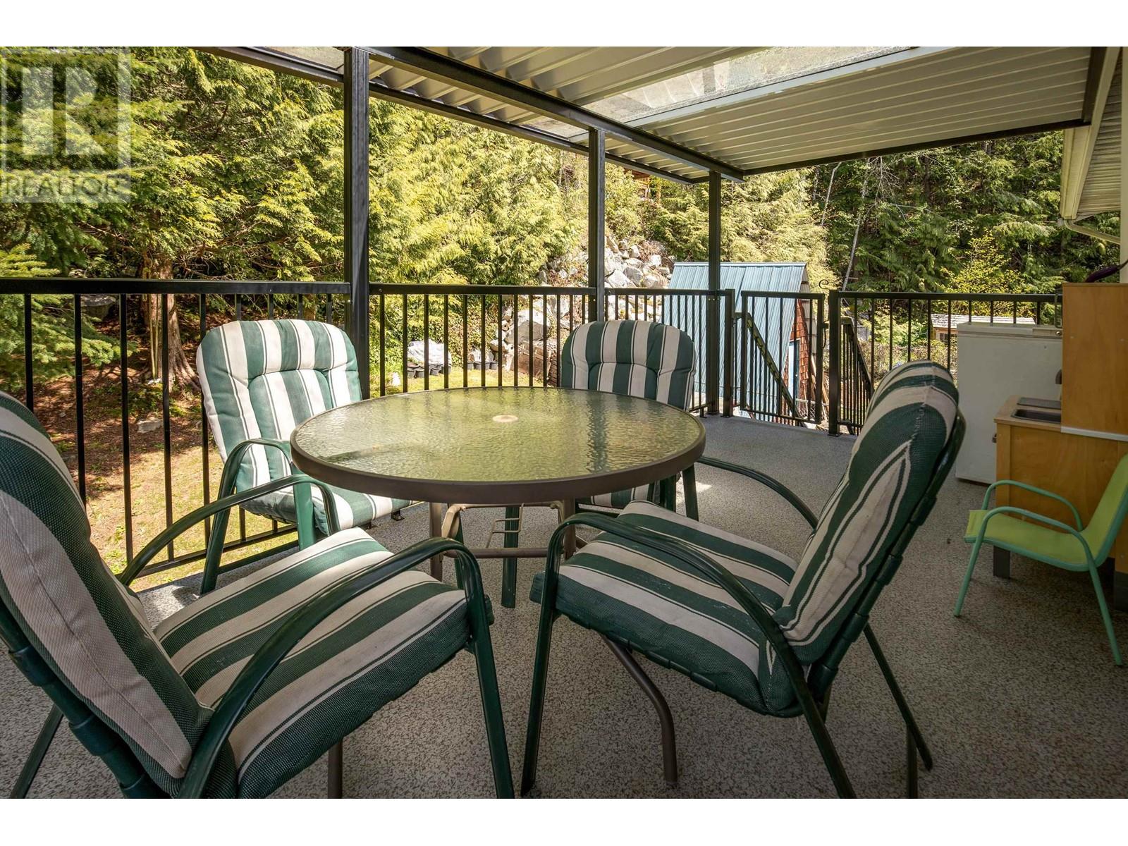 40756 Peebles Place, Squamish, British Columbia  V0N 1T0 - Photo 30 - R2830326