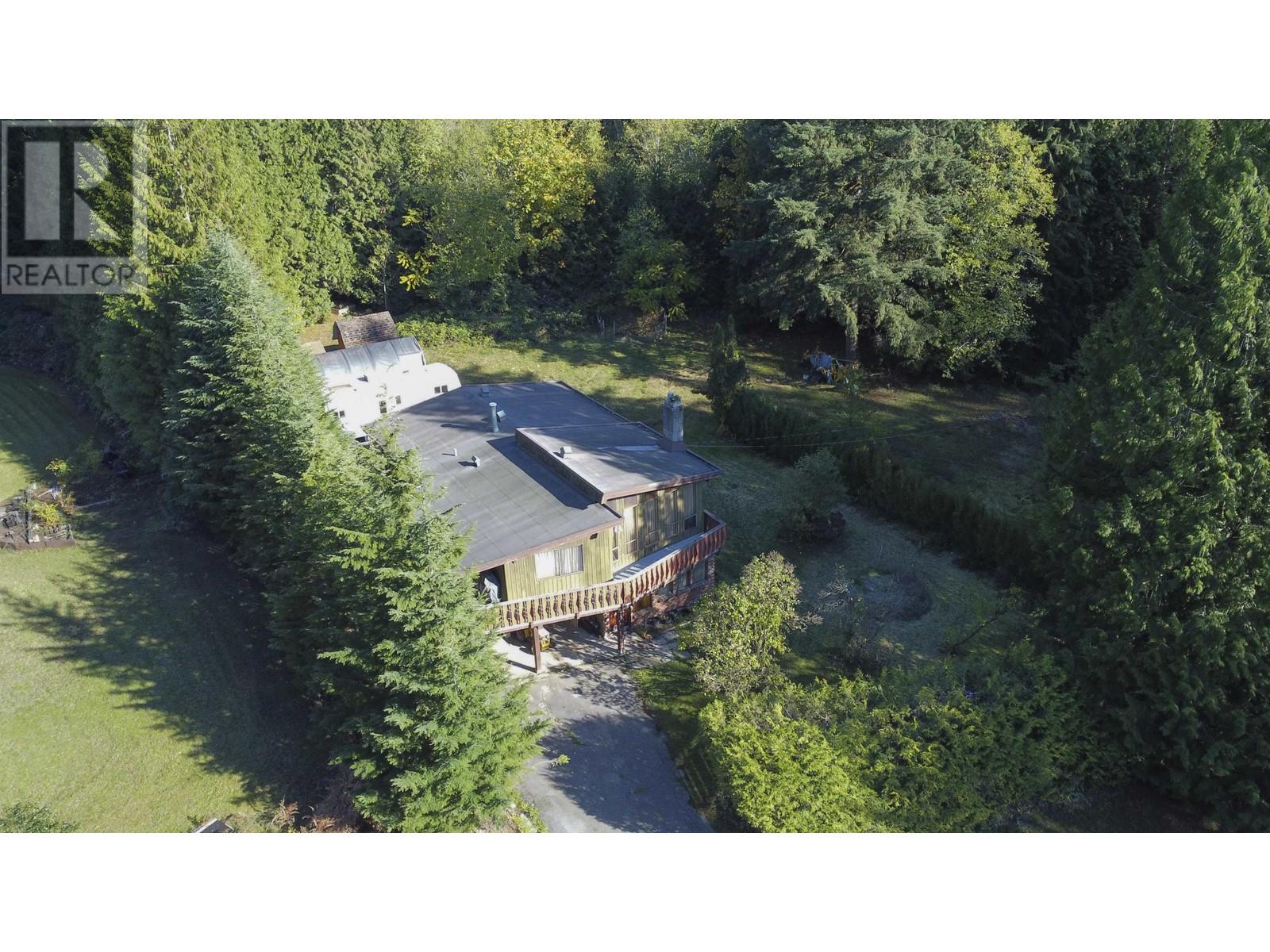 3307 Coy Avenue, Coquitlam, British Columbia  V3E 3H3 - Photo 8 - R2829350
