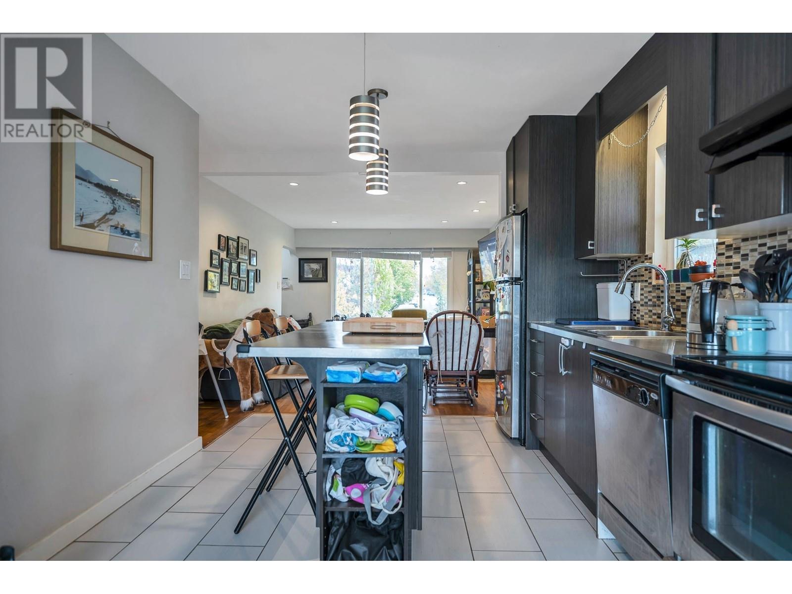 5760 Wales Street, Vancouver, British Columbia  V5R 3N4 - Photo 13 - R2828676