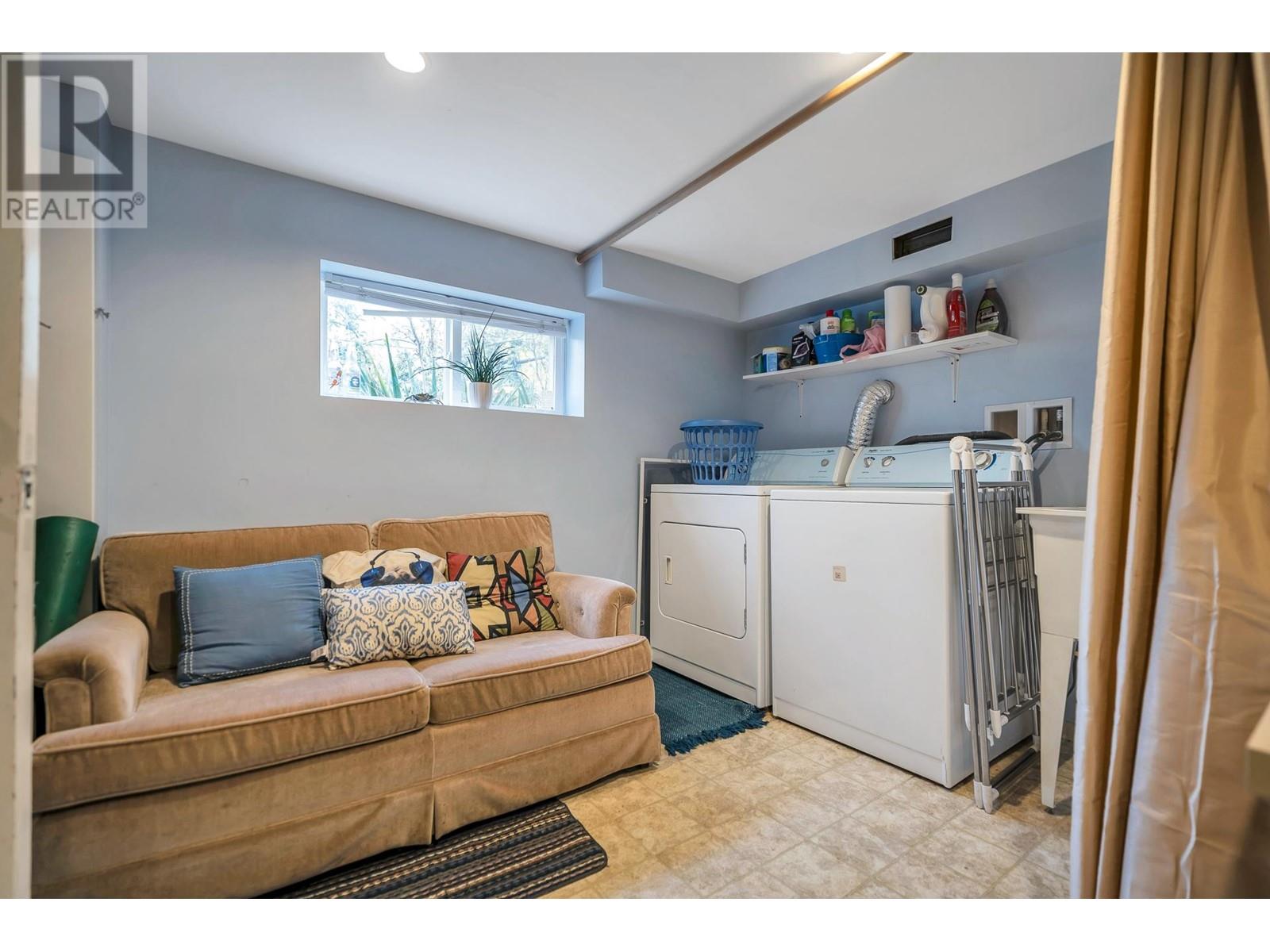 5760 Wales Street, Vancouver, British Columbia  V5R 3N4 - Photo 23 - R2828676