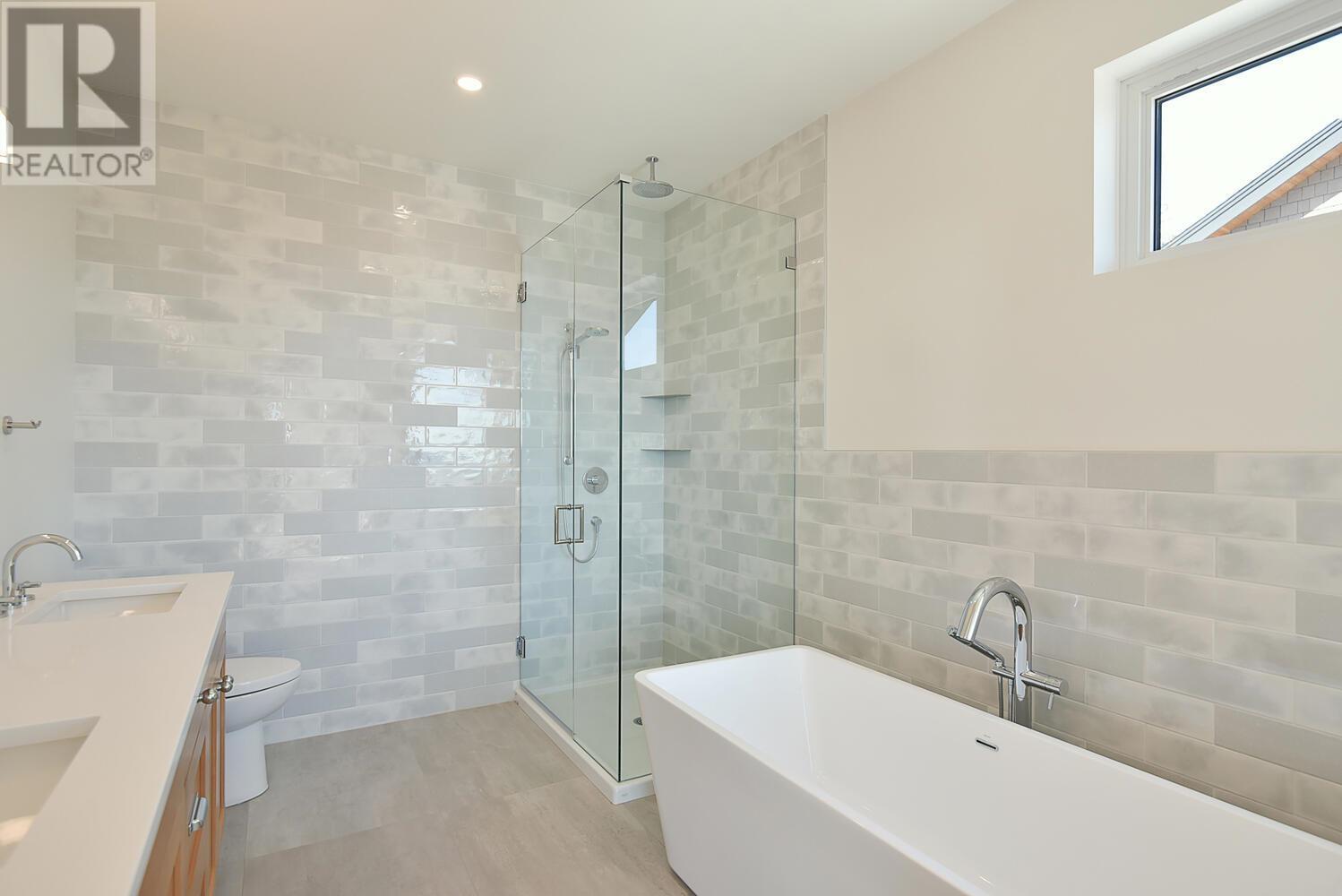 6034 Silverstone Lane, Sechelt, British Columbia  V7Z 0T8 - Photo 21 - R2805778
