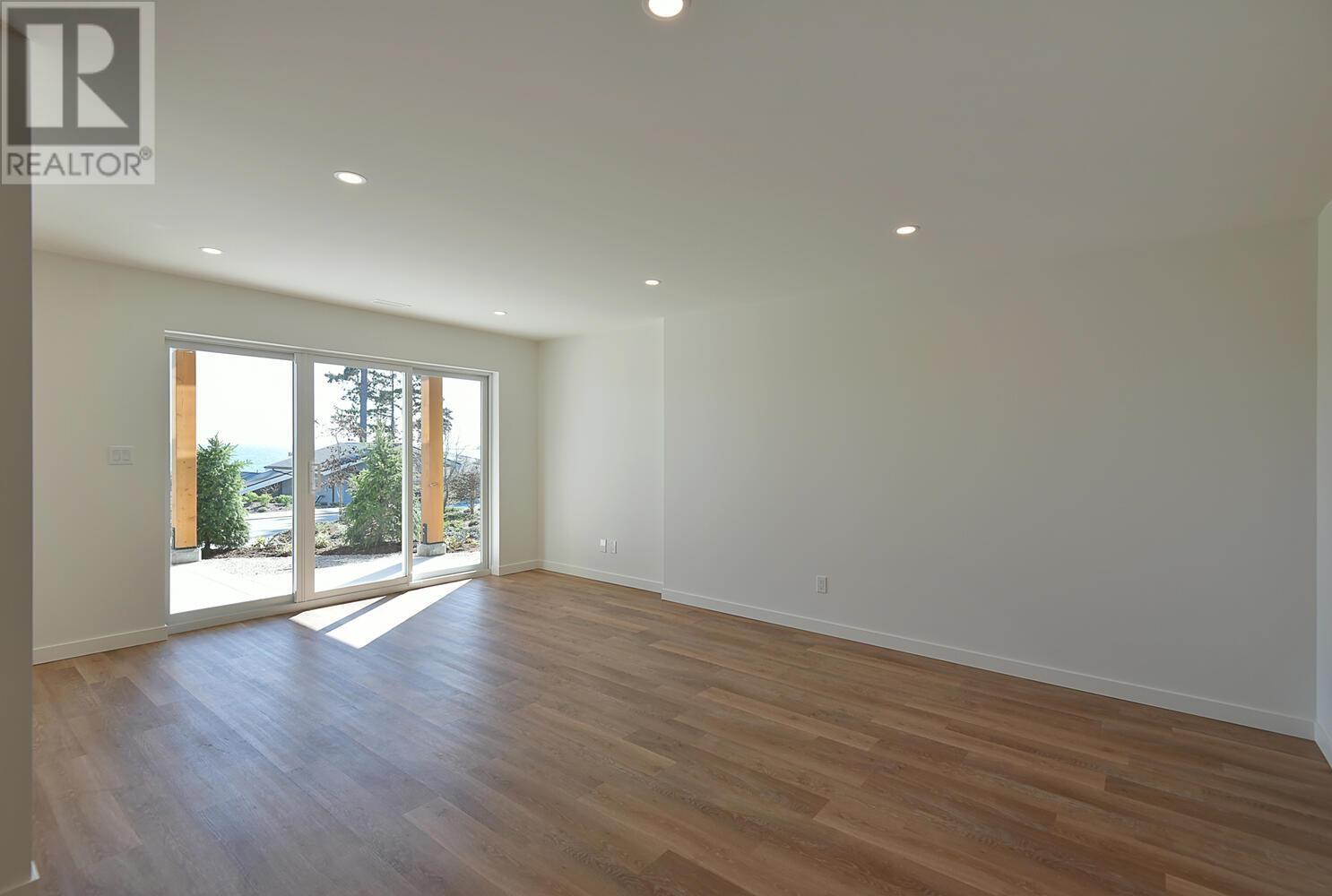 6034 Silverstone Lane, Sechelt, British Columbia  V7Z 0T8 - Photo 31 - R2805778