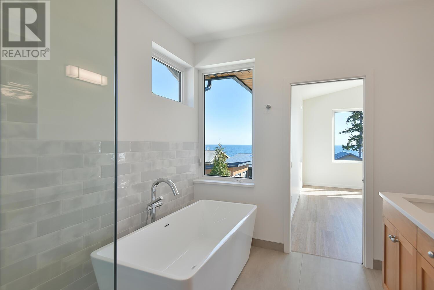 6034 Silverstone Lane, Sechelt, British Columbia  V7Z 0T8 - Photo 23 - R2805778