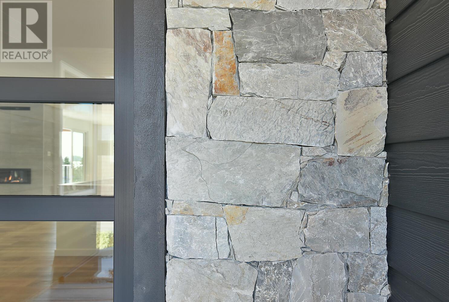 6034 Silverstone Lane, Sechelt, British Columbia  V7Z 0T8 - Photo 9 - R2805778