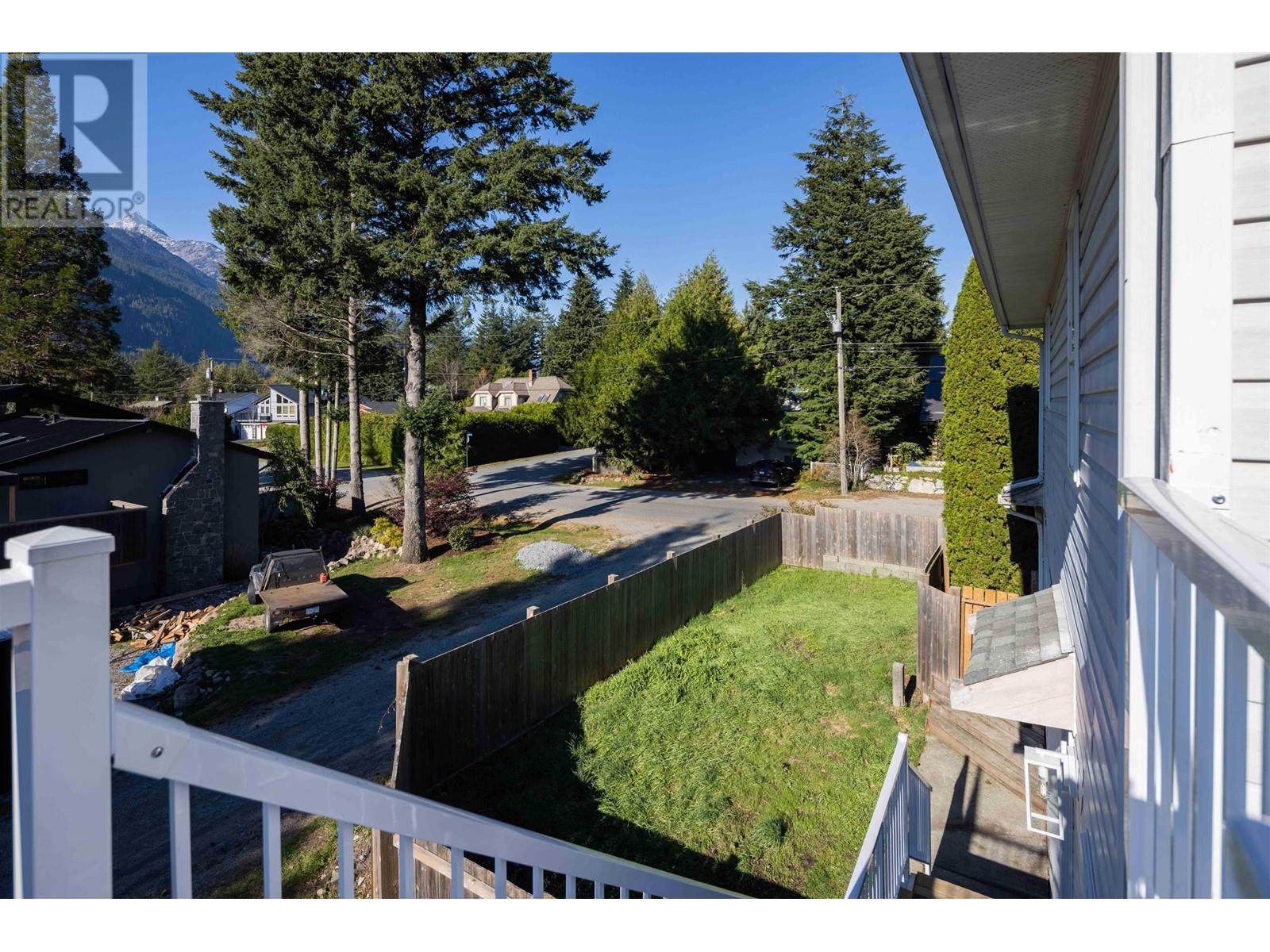 1192 Axen Road, Squamish, British Columbia  V0N 1H0 - Photo 25 - R2828207