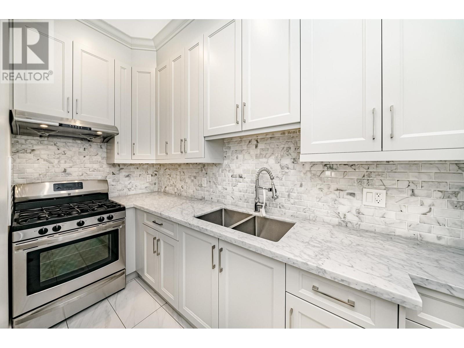 2106 St George Street, Port Moody, British Columbia  V3H 2E9 - Photo 14 - R2830331