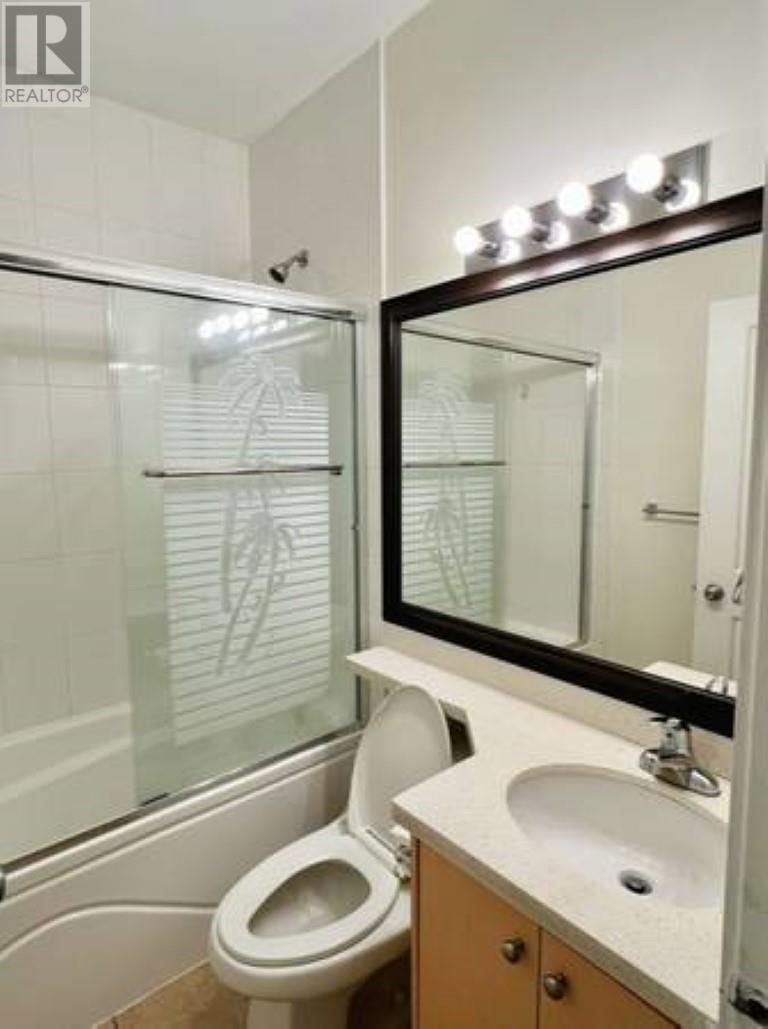 7515 14th Avenue, Burnaby, British Columbia  V3N 2A2 - Photo 2 - R2830334