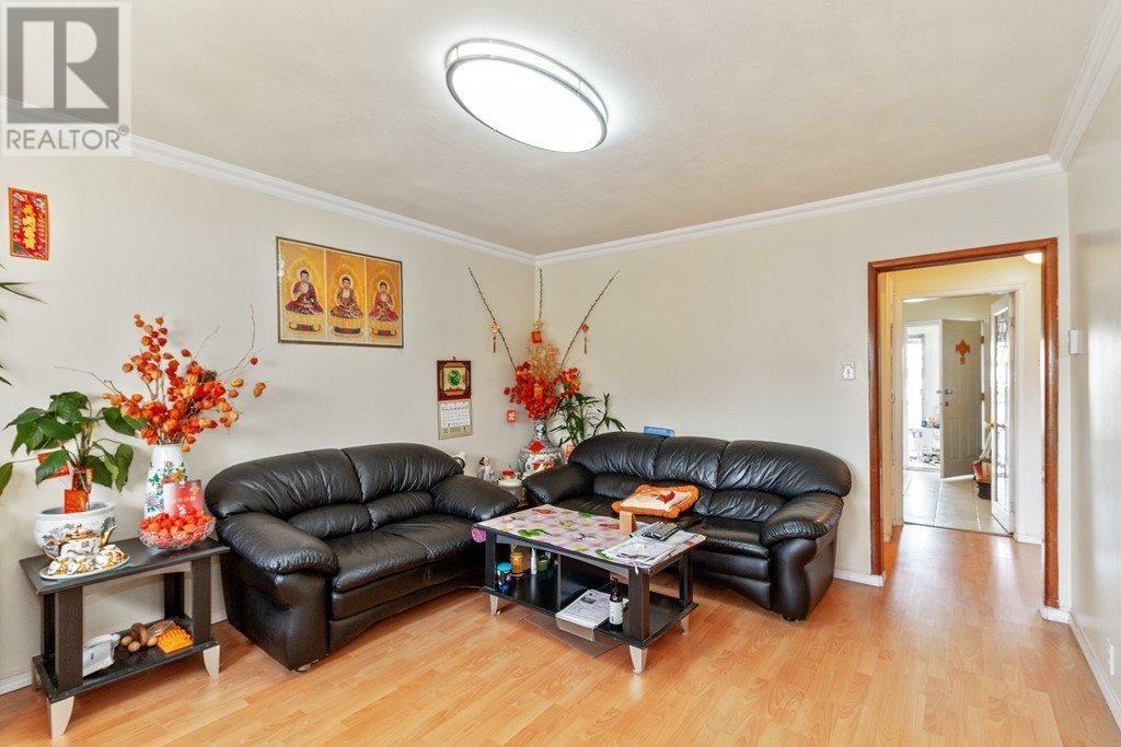 3335 E 29th Avenue, Vancouver, British Columbia  V5R 1W7 - Photo 3 - R2830332