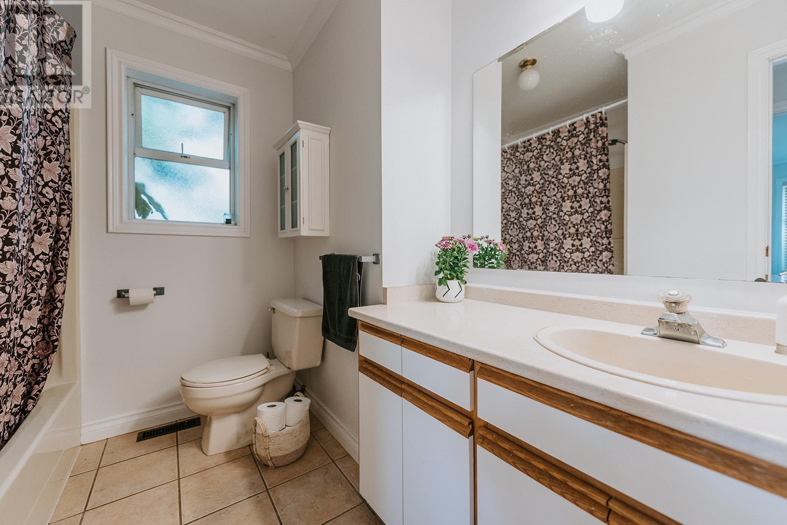 502 Eaglecrest Drive, Gibsons, British Columbia  V0N 1V8 - Photo 25 - R2830341