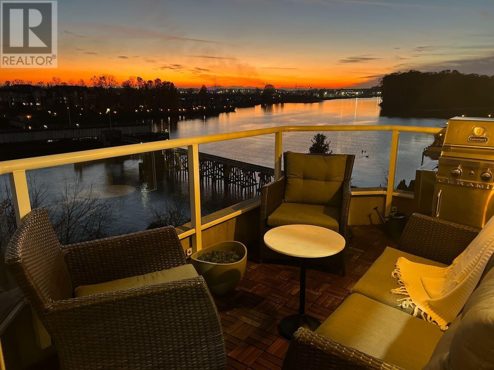 704 1250 Quayside Drive, New Westminster, British Columbia  V3M 6E2 - Photo 1 - R2827411