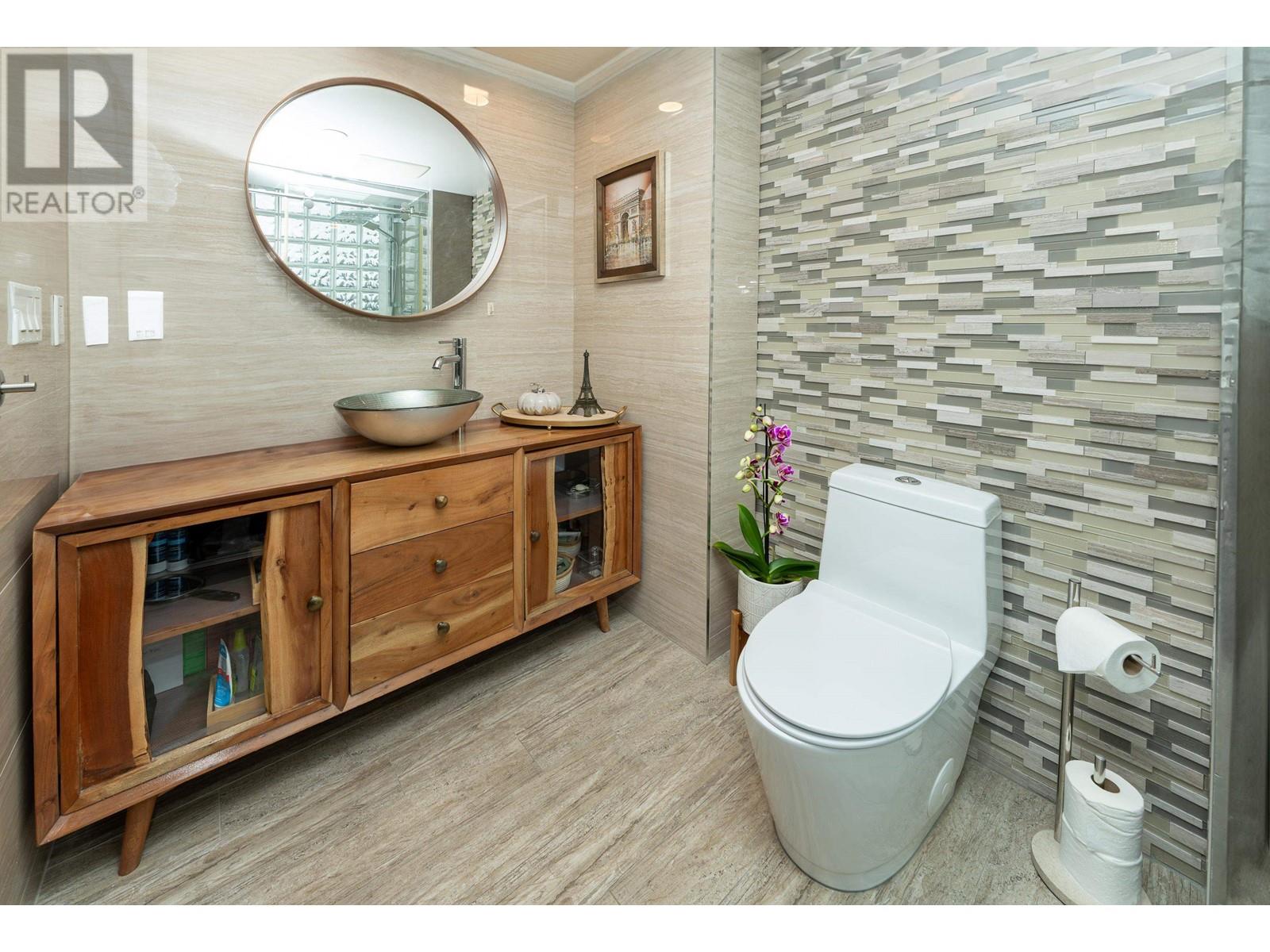 704 1250 Quayside Drive, New Westminster, British Columbia  V3M 6E2 - Photo 14 - R2827411